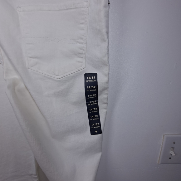 NWT Lucky Brand Brook Straight Mid Rise Slim Fit Distressed white Jeans … - Picture 12 of 16